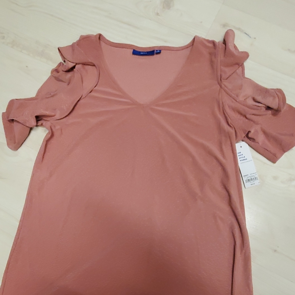 Apt 9 ruffled shirt with cut out sleeves.